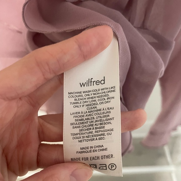 Aritzia Wilfred Blouse - Picture 3 of 4